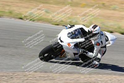 media/Oct-15-2023-TrackXperience (Sun) [[85198ff50b]]/Group 3/session 2 turn 11/